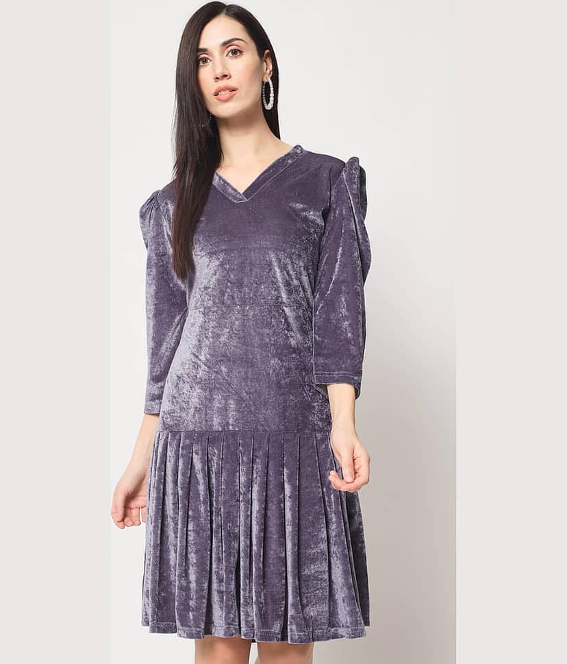 Rudrakriti Women Velvet Solid A-line Dress ( Maroon )