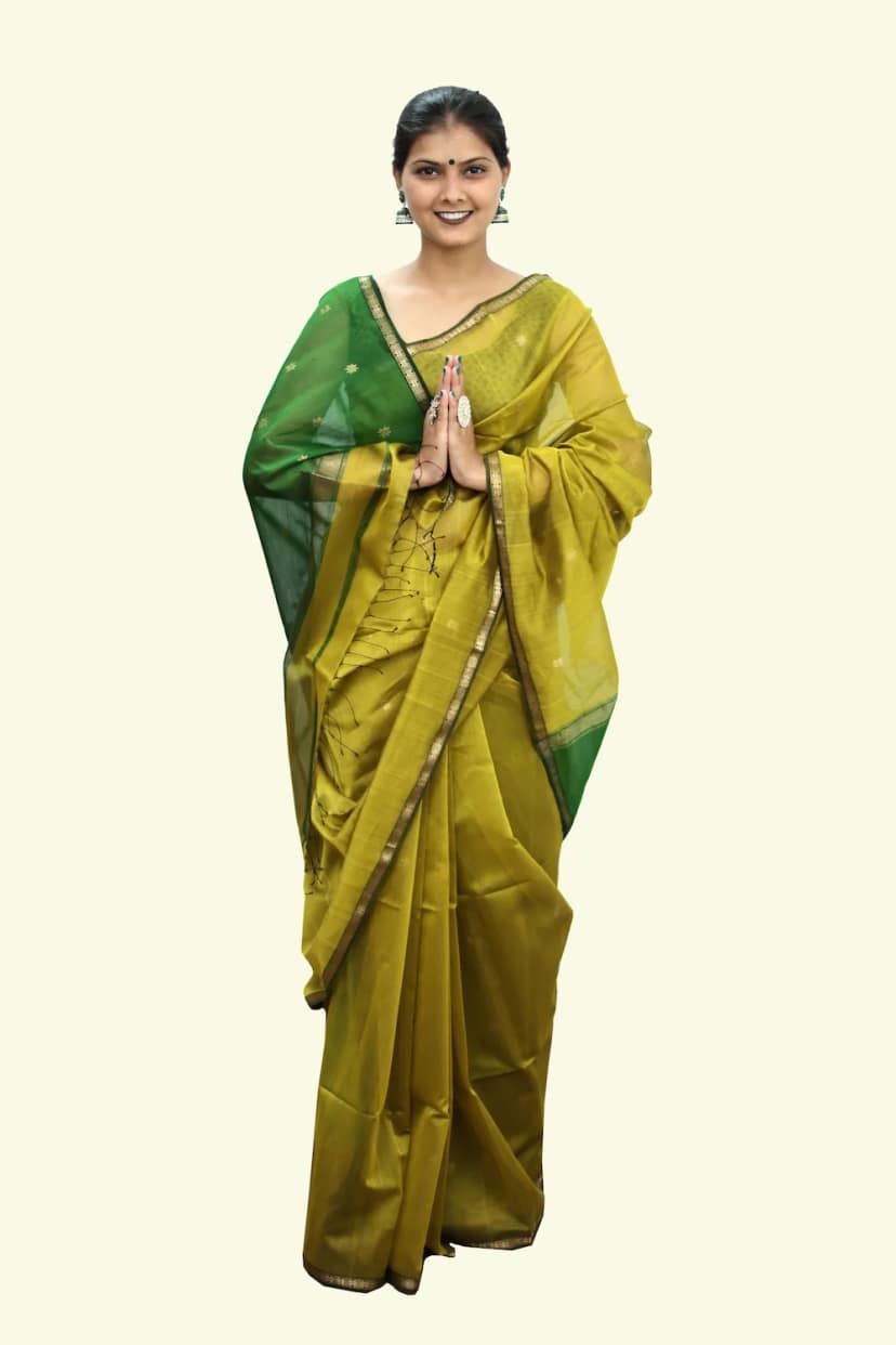 Regal Star motif handwoven Saree with Tassels – Yellow Green view 3