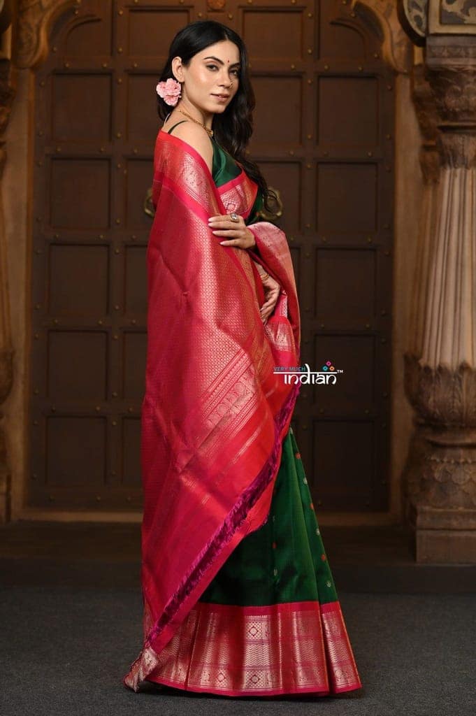Parampara Premium ~ Gadwal Pure Silk Handloom Saree in Royal Green with Rani Pink Border view 3