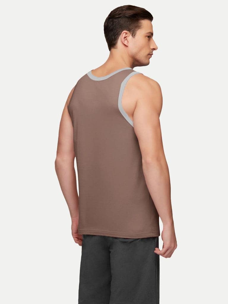 Men Sleeveless Printed Tanktop with Constrast Hem view 4