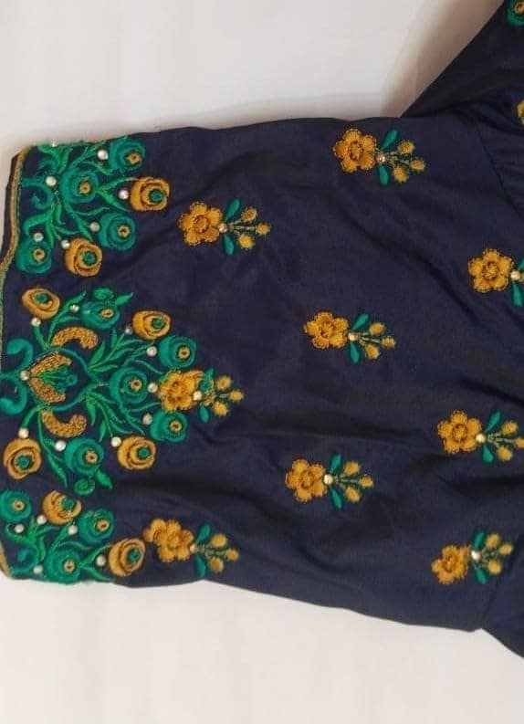 COMPUTER embroidery blouse view 3