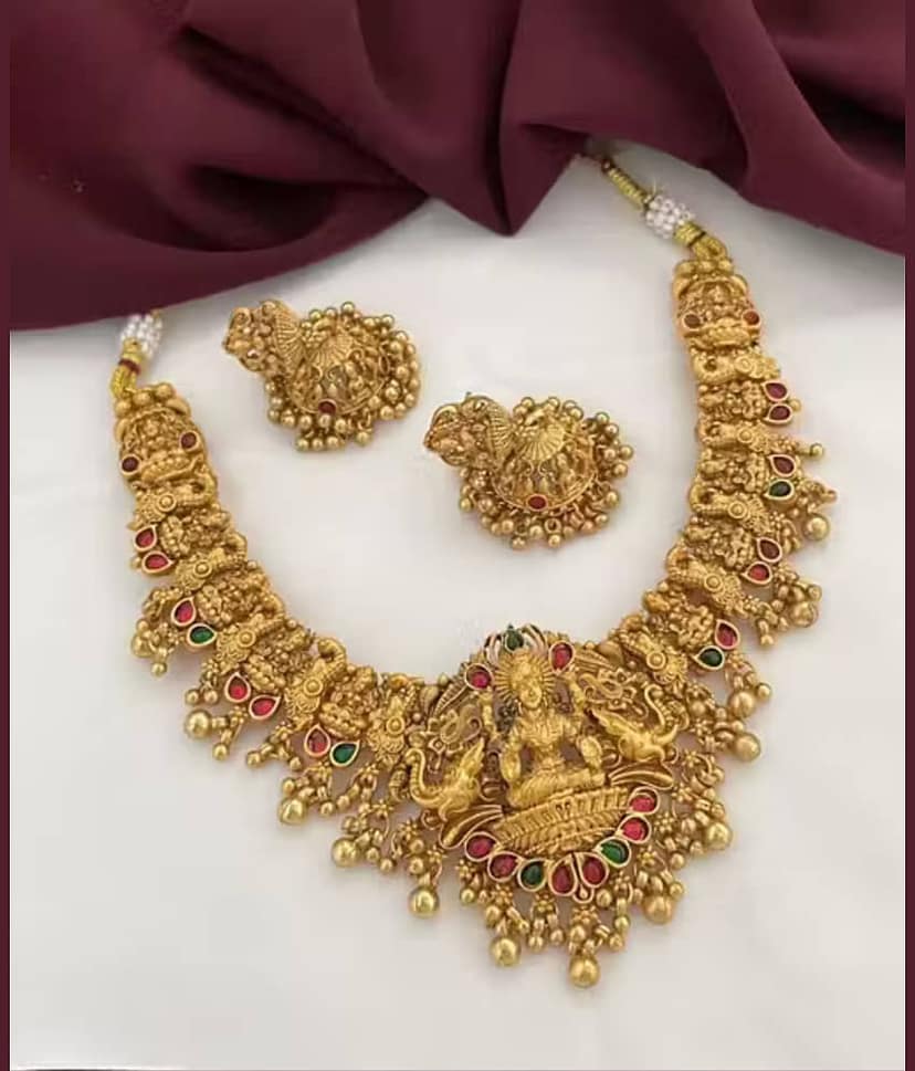 ROFARWORD Gold Brass Necklace Set ( Pack of 1 )