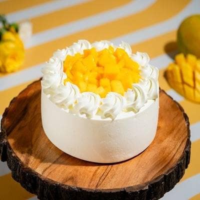 Mango cream cake