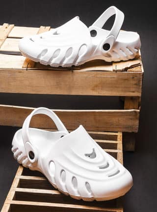 Bersache Extra Soft Classic Casual with Back Strap Regular wear with Ultra Soft & Flexibility Technology Clog for Men's
