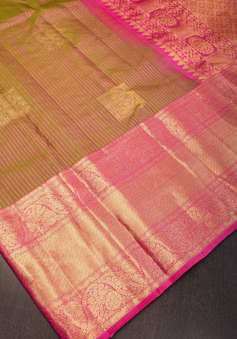 Triple Tone Vairaoosi Gadwal Silk Saree in Moss, Brown & Pink with Geometric Motifs | SILK MARK CERTIFIED view 2