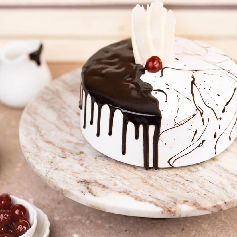 Creamy Drip Black Forest Cake Half Kg view 3