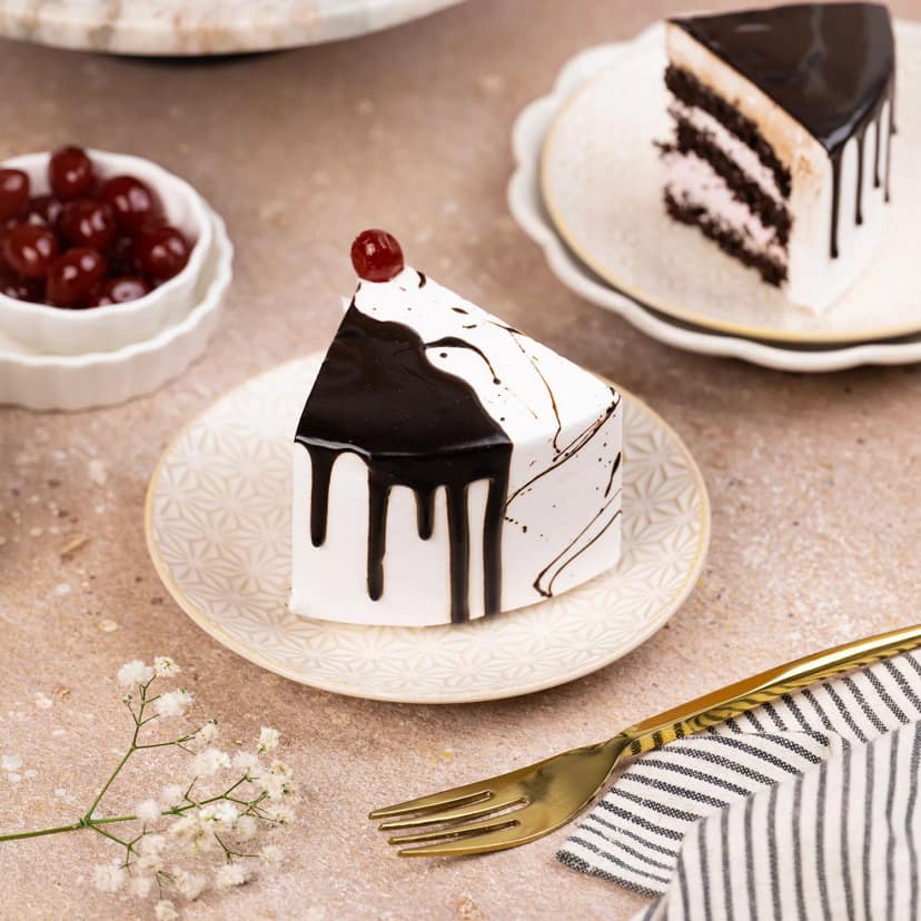 Creamy Drip Black Forest Cake Half Kg view 4