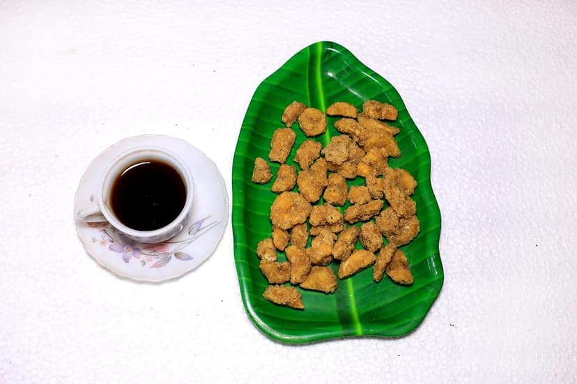 CRUNCHIZZ Authentic Kerala Style Yellow Banana Chips COMBO PACK I Raw Banana (Salty) & Jaggery Coated Banana (Sweet) I Traditional South Indian Recipe I No Artificial Additives I Perfect Munchy Bites I Pack of Two I 250 Grams Each I Total 500 Grams view 9