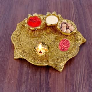 DreamKraft White Metal Gold Plated Pooja Thali Set (9X9X2.5 IN, Gold)