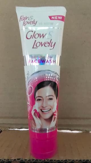 Glow & lovely bright glow face wash