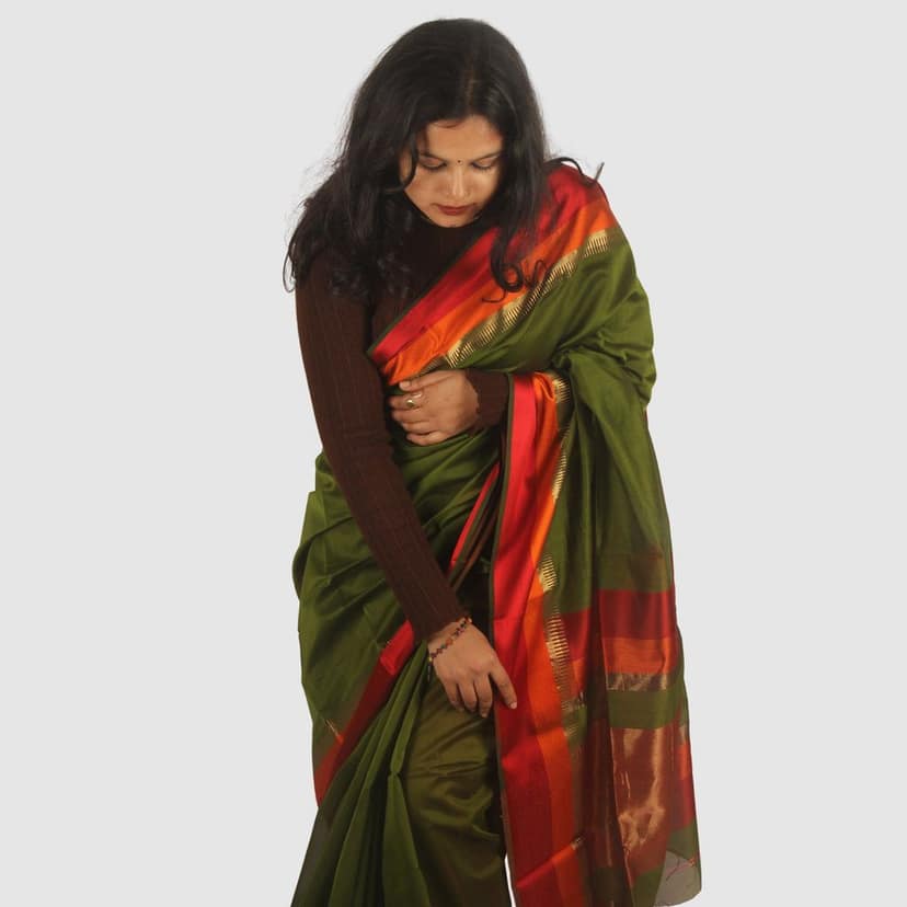 Graceful Olive Green Maheshwari Silk Cotton Handloom Saree with Vibrant Red and Gold Zari Border view 2