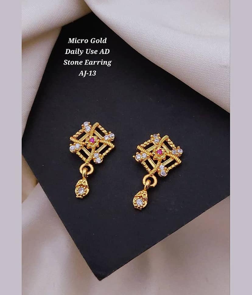 Shivay Fashion Gold Jhumki Earrings ( Pack of 1 )