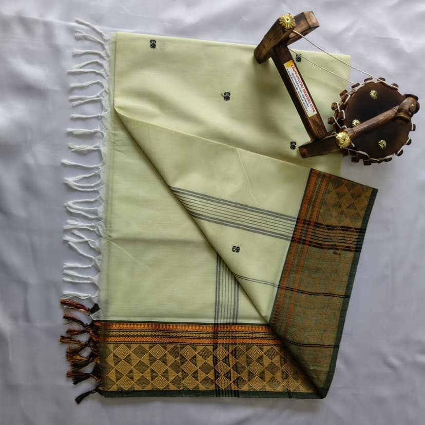 Pure Cotton Saree with Blouse view 3