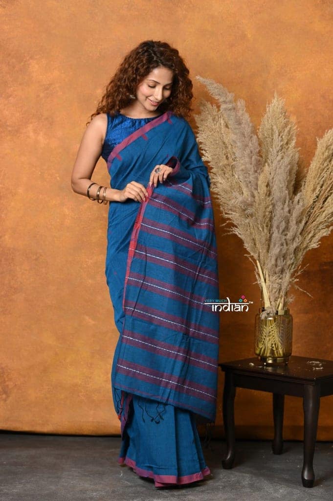 Mastaani ~ Handloom Pure Cotton Saree With Sleek Border - Daisy Blue view 3