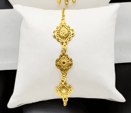 Gold Luxe Necklace Set - Amit Chauhan And Sons view 2