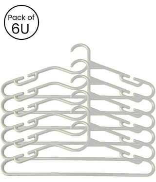 Generic - Plastic Standard Clothes Hangers ( Pack of 6 )