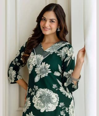 Kapadia Women Cotton Blend Printed Straight Kurti ( Dark Green )