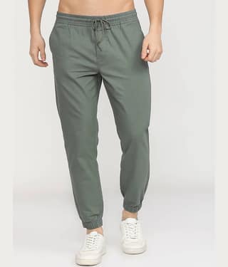 Highlander Slim Flat Men's Cargos - Green ( Pack of 1 )