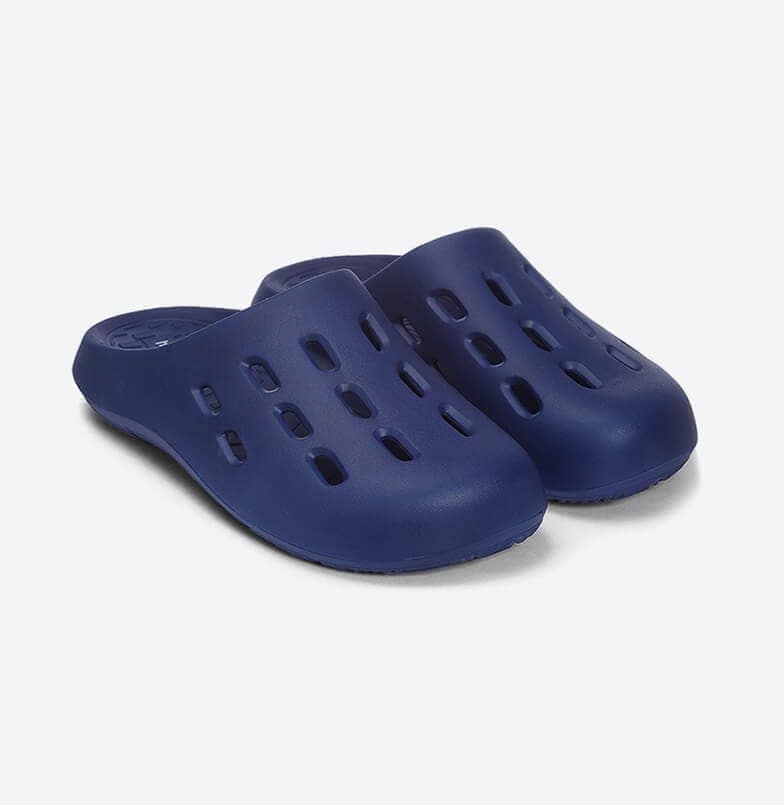 hummel LUCAS MEN CLOGS Comfortable Cushioned Sole Arch Support Durable Lightweight Flexible Trendy Style Clogs and Sandal with Adjustable Back Strap Daily use Mules for Men view 3