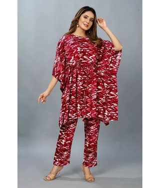 SARRAS Women Printed Asymmetrical Kurti With Pants ( Red )