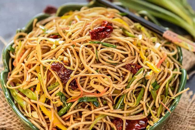 Veg chilli garlic noodles
