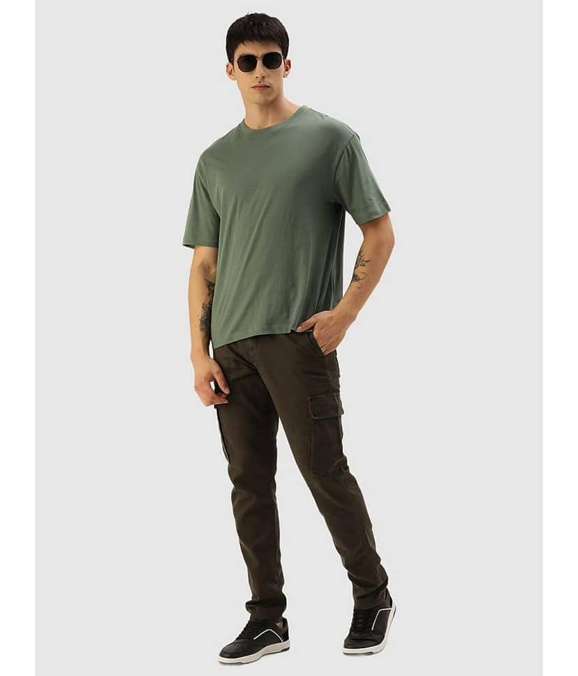 IVOC Men Solid Slim Fit Cargos Trousers view 5