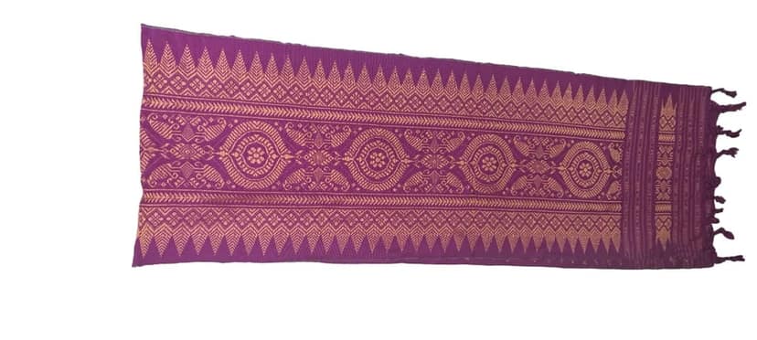 Traditional handwoven muffler view 2