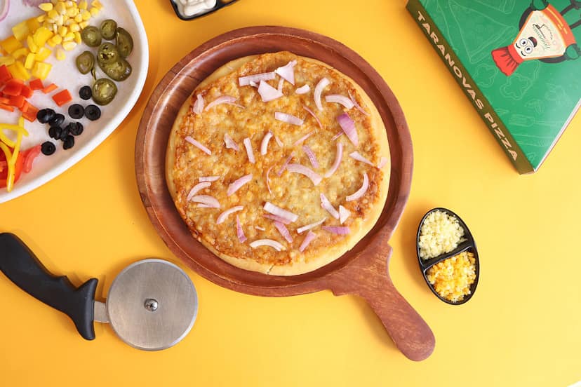Onion pizza