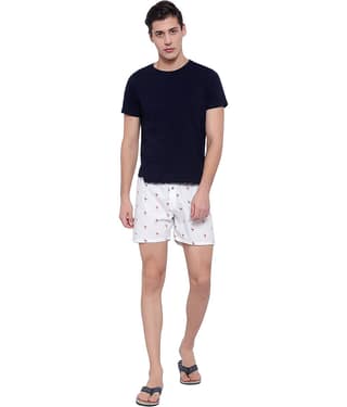 Flamboyant White Cotton Blend Men's Shorts ( Pack of 1 )