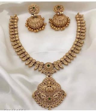 Padmavati Bangles Maroon Alloy Necklace Set ( Pack of 1 )