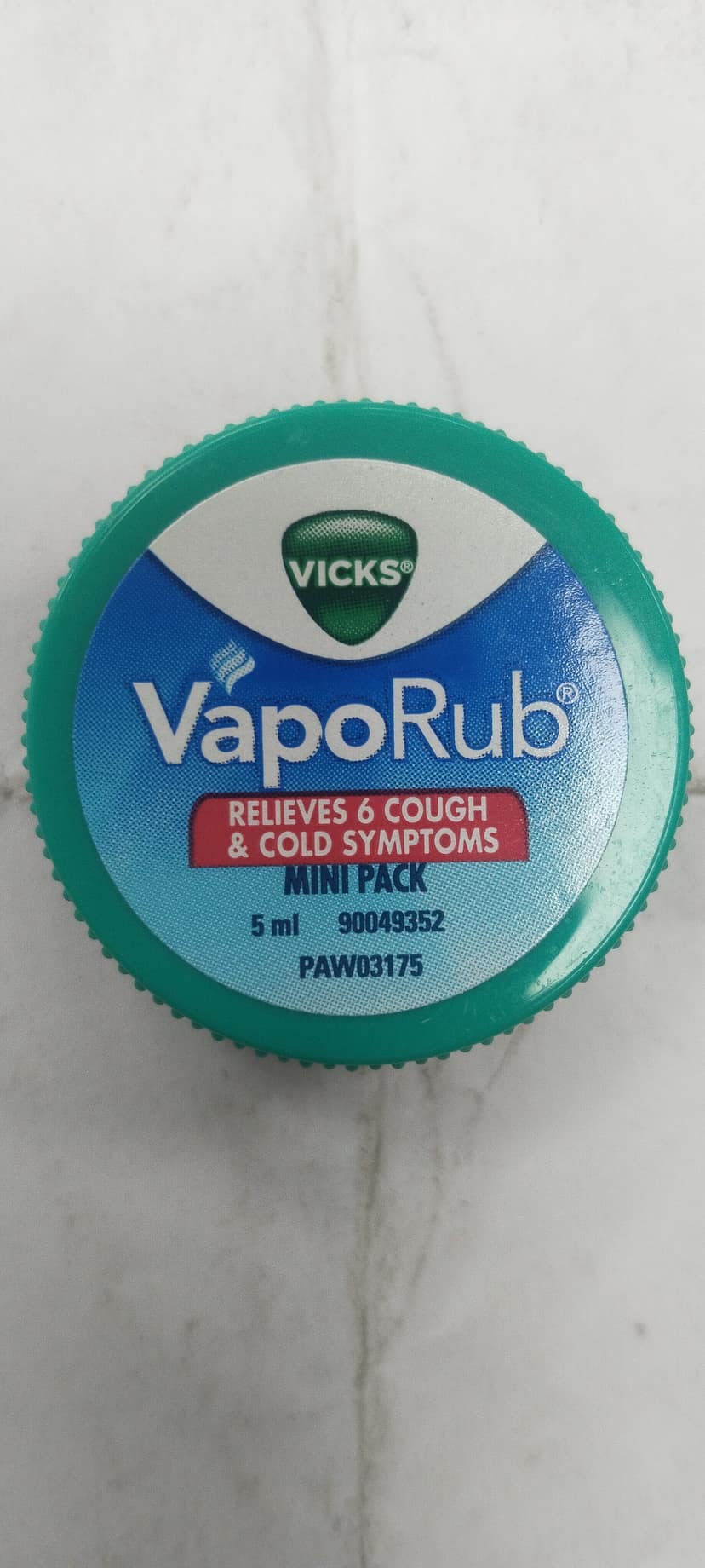 Vicks Vaporub Relieves 6 cough & cold symptoms Mini pack