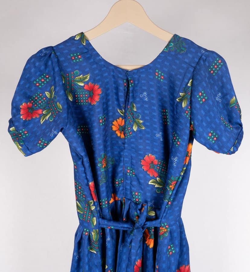 Blue Floral Print A-Line Dress with Square Neck and Short Sleeves view 5