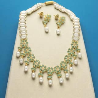 Alpona Grace Pearl Necklace Set