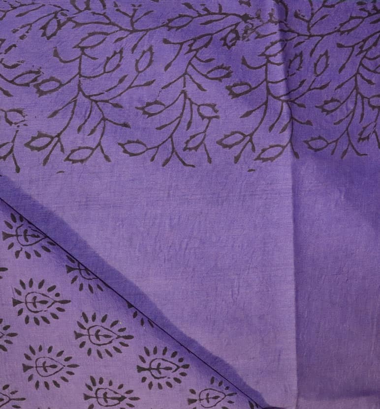 Handcrafted Batik Print Cotton Saree with Blouse Piece view 7