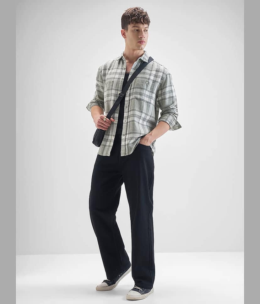 Highlander 100% Cotton Oversized Fit Checks Full Sleeves Men's Casual Shirt - Green ( Pack of 1 ) view 2