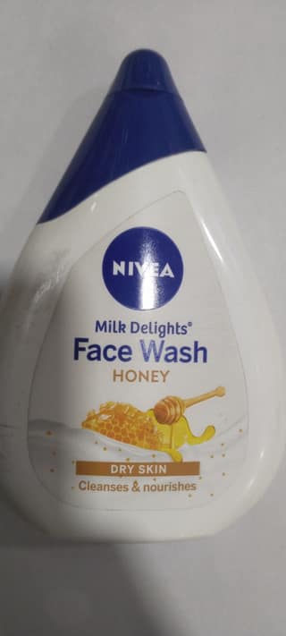 Nivea Milk delights Face wash Honey