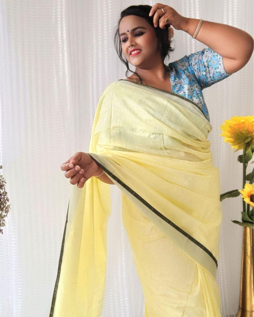 Pure Linen Hand Dyed Yellow Saree with Contrast Blouse-7570 view 4