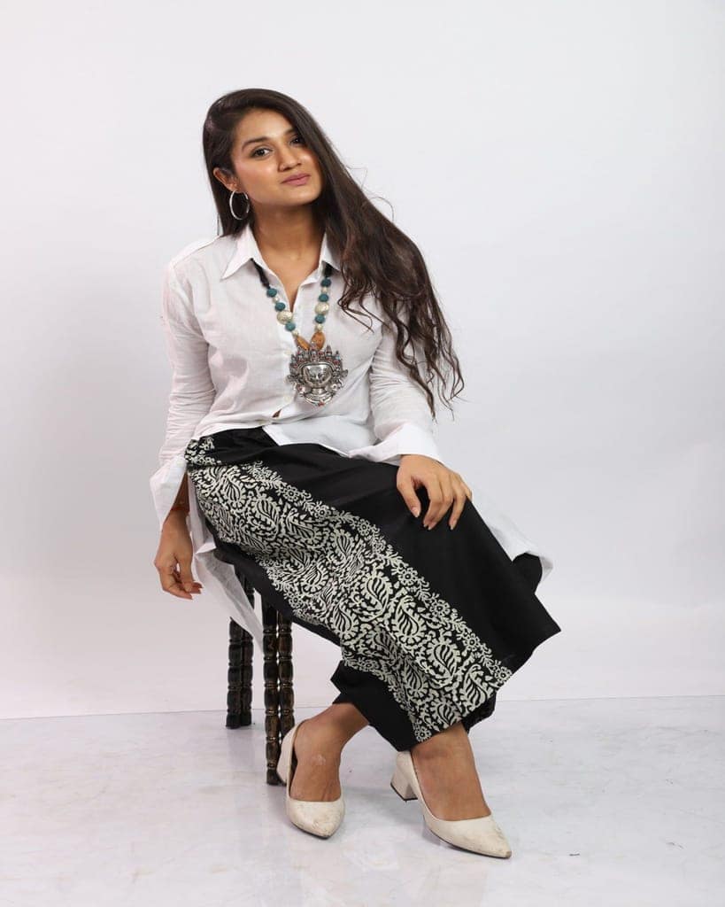 Black Handloom Cotton Palazzo view 4
