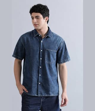 Bene Kleed Men Spread Collar Boxy Denim Shirt With Contrast Stitch