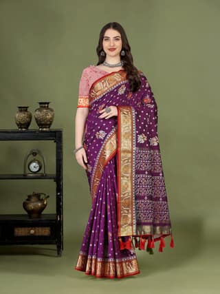 Yavira silk Women's Purple Handwoven Silk Saree