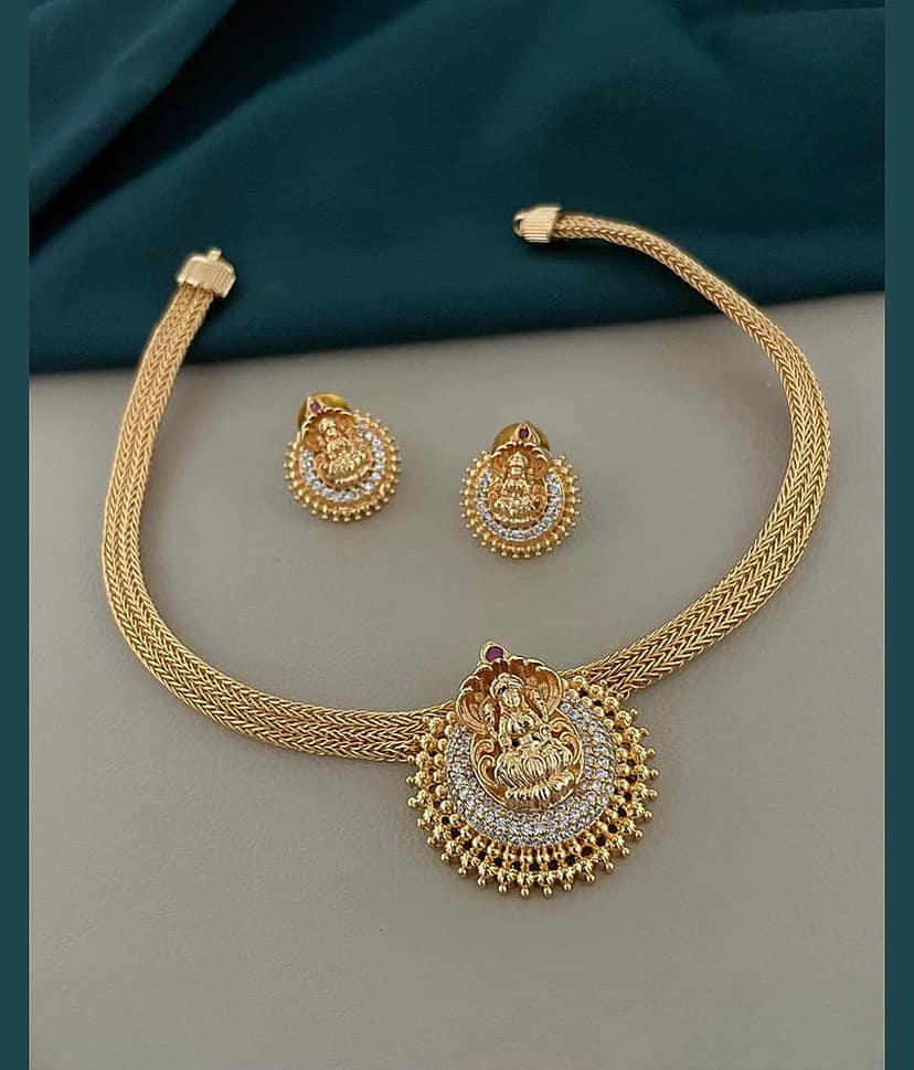 ROFARWORD Gold Brass Necklace Set ( Pack of 1 ) view 2