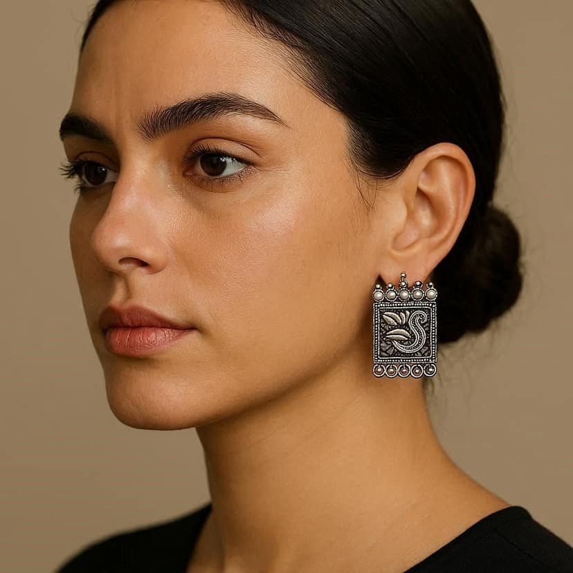Glamvila Regal Swan and Butterfly Earring Combo view 7