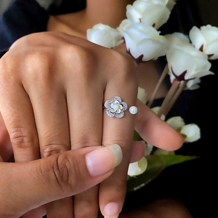 Silver Floral Pearl Ring view 2