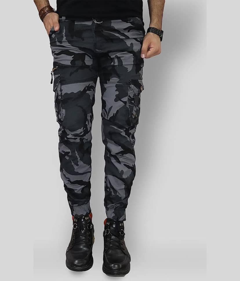 Urban Legends - Purple Cotton Regular-Fit Men's Cargos ( Pack of 1 )