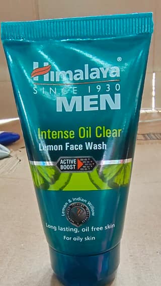 Himalaya men intense oil clear lemon face wash