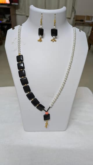 Elegant Black & White Beaded Necklace Set
