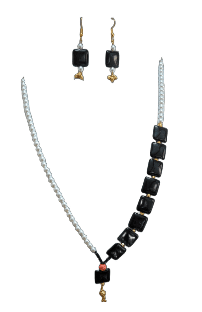 Elegant Black & White Beaded Necklace Set view 2