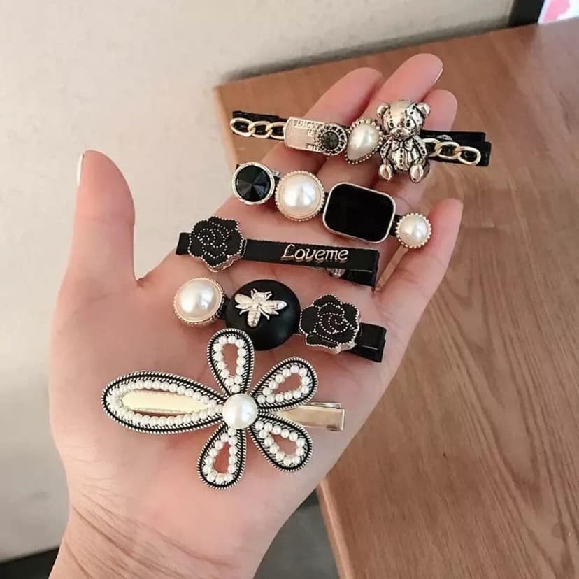 SBEAUTY Korean Fashion Style Pearl Rhinestone Metal Hair Clips Hair Pin Stylish Hair Accessories For Women's And Girls, Black And White 5 Count (Pack of 1) view 3