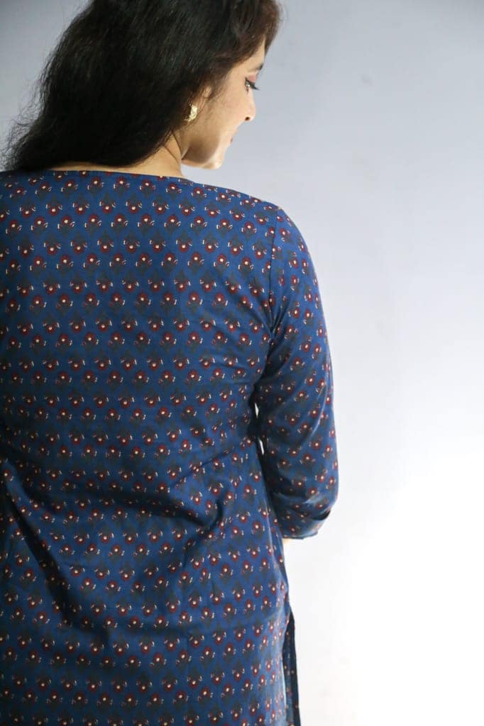 Women's Pure Cotton Straight Blue Multi Color Embellished Kurta view 4