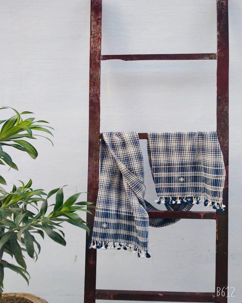 Blue and White Plaid Organic Handloom Cotton Stole view 4